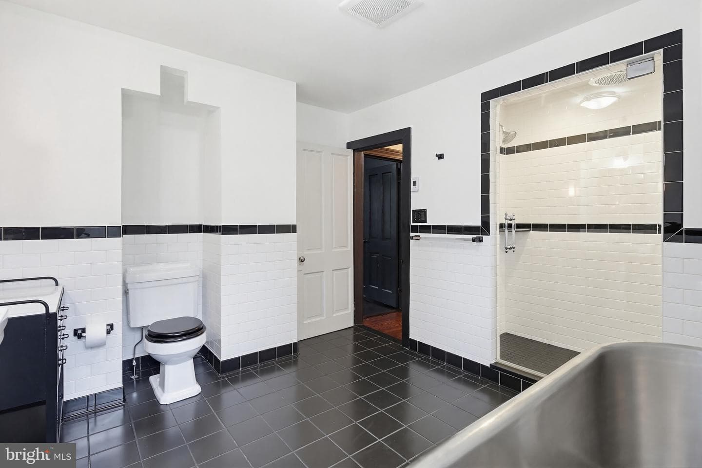 8556 Frederick Road photo 26
