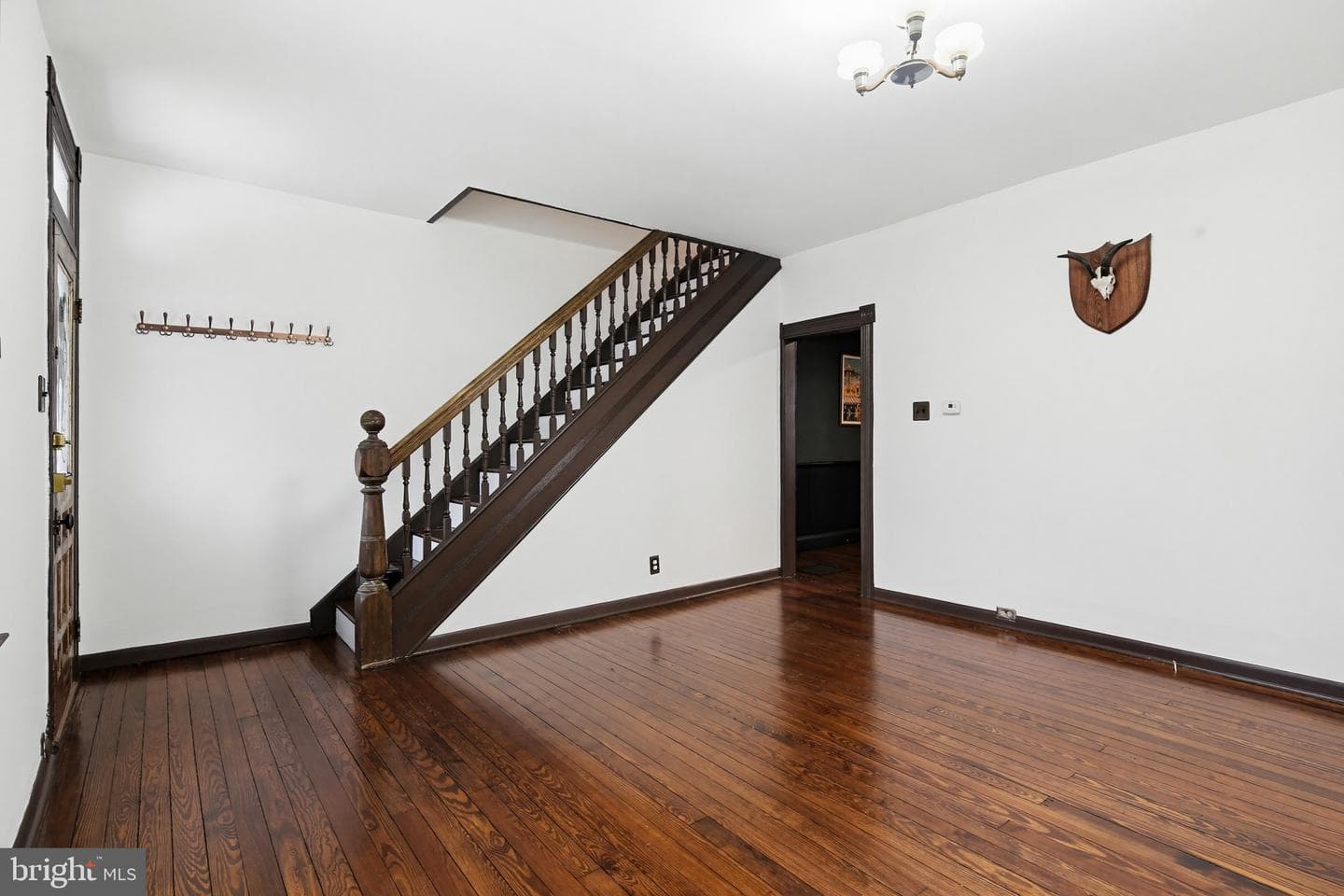 8556 Frederick Road photo 6