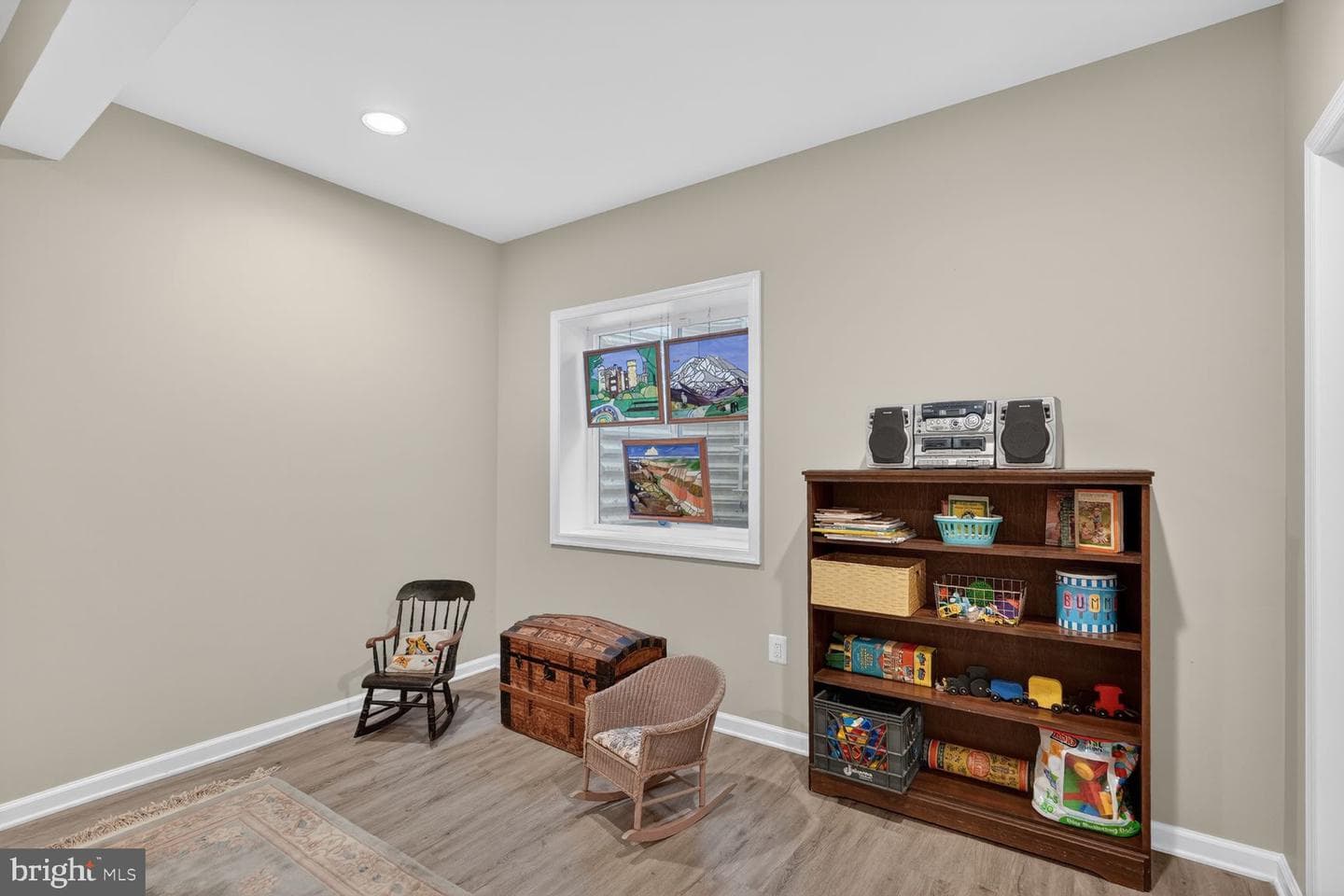 9739 Knowledge Drive photo 28