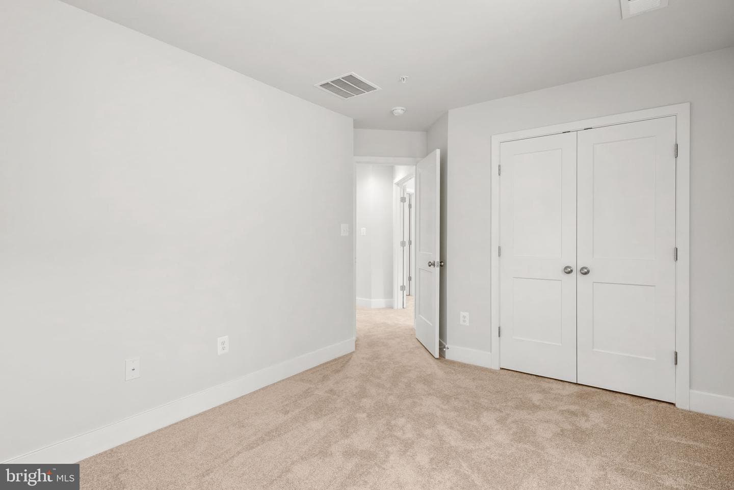 9425 Fairview Avenue photo 32