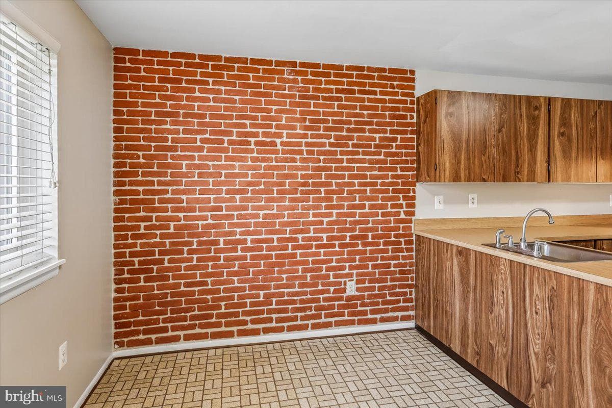8953 Skyrock Court photo 6