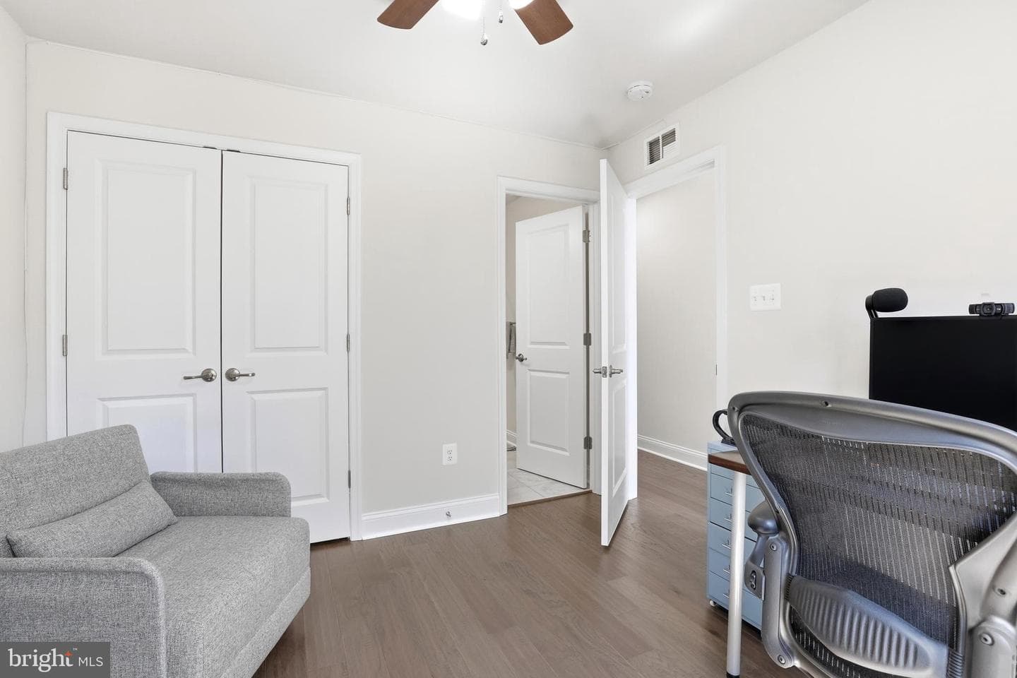 7140 Banbury Drive photo 23