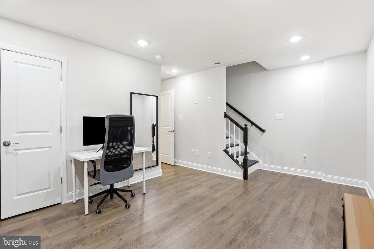 7140 Banbury Drive photo 35