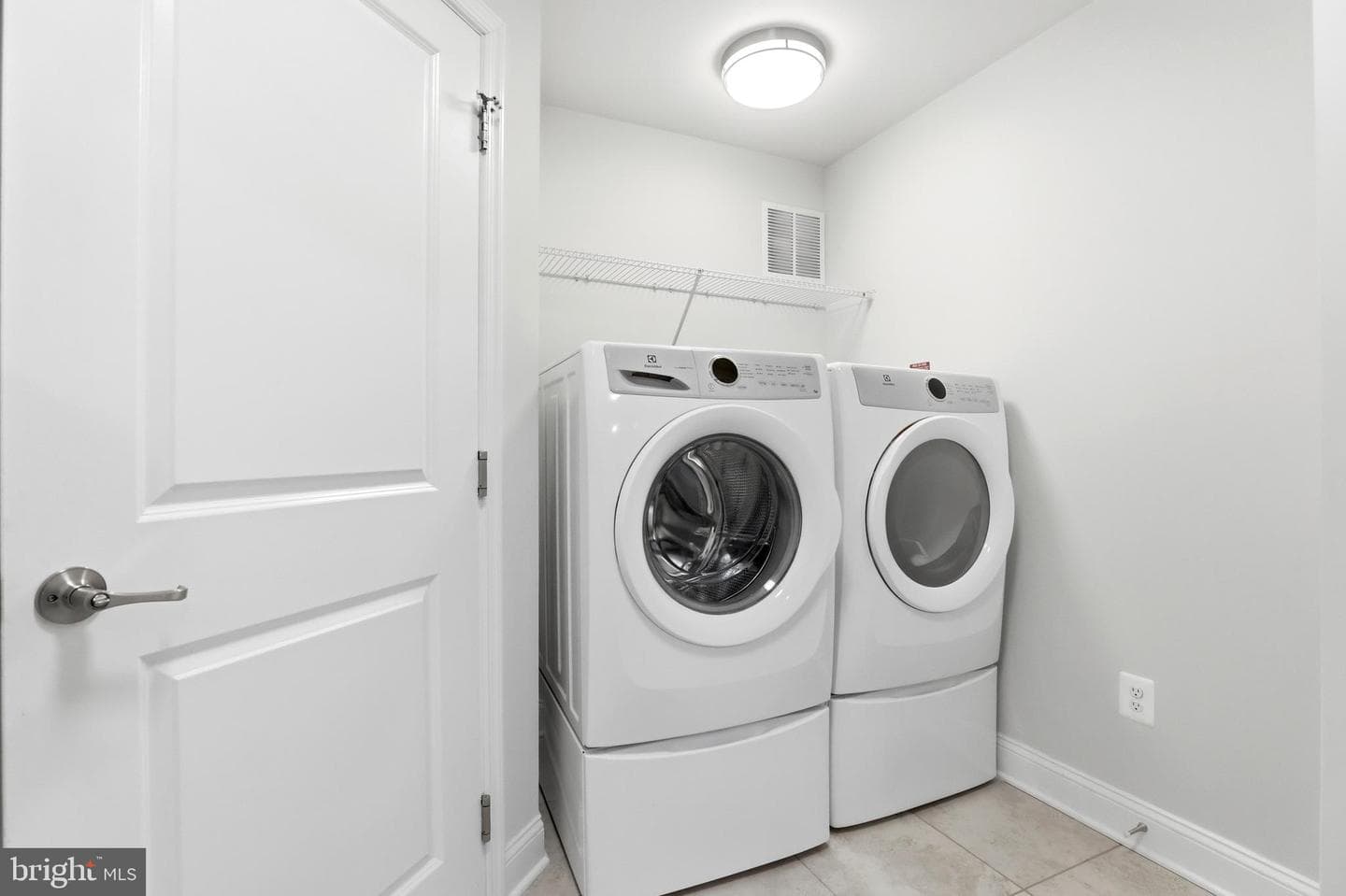 7140 Banbury Drive photo 38