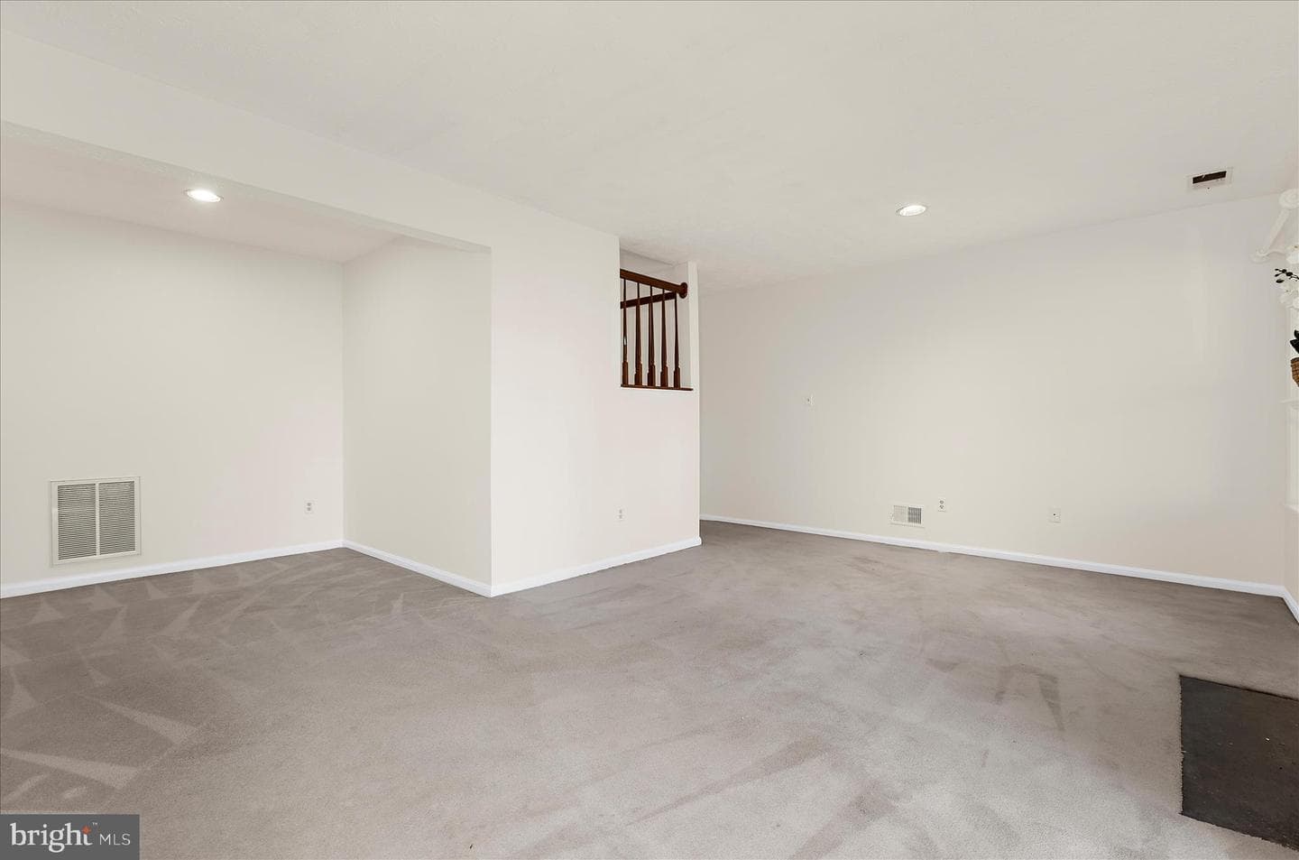 8666 Manahan Drive photo 33