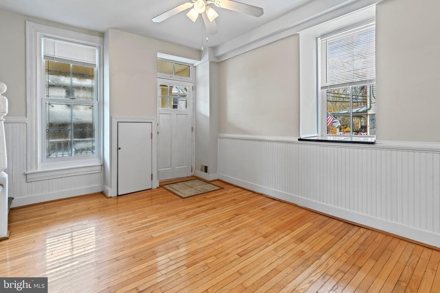 8473 Main Street photo 6