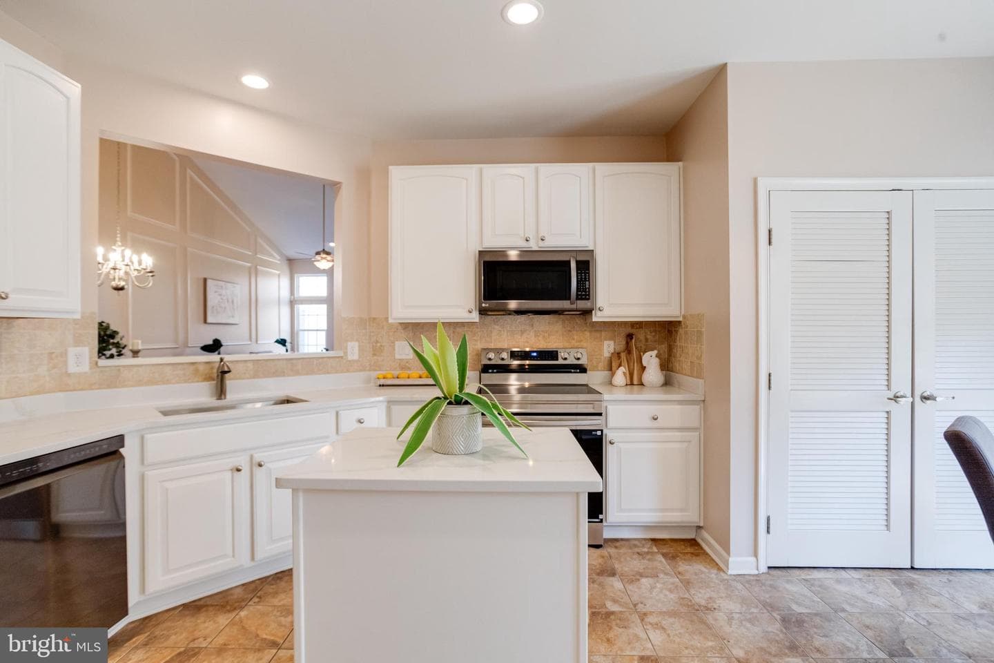 3014 John Bernard Drive #147 photo 13