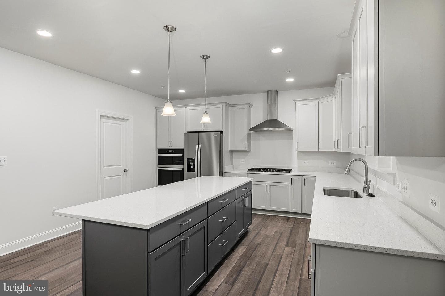 4484 Ilchester Road photo 19
