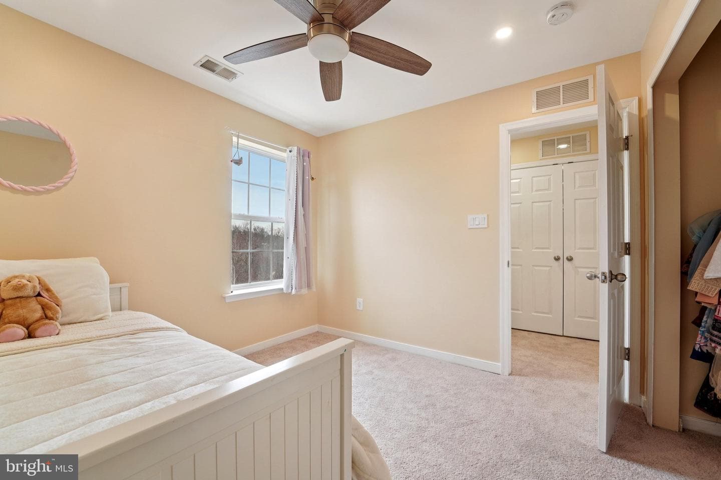 7054 Joann Khan Drive photo 25