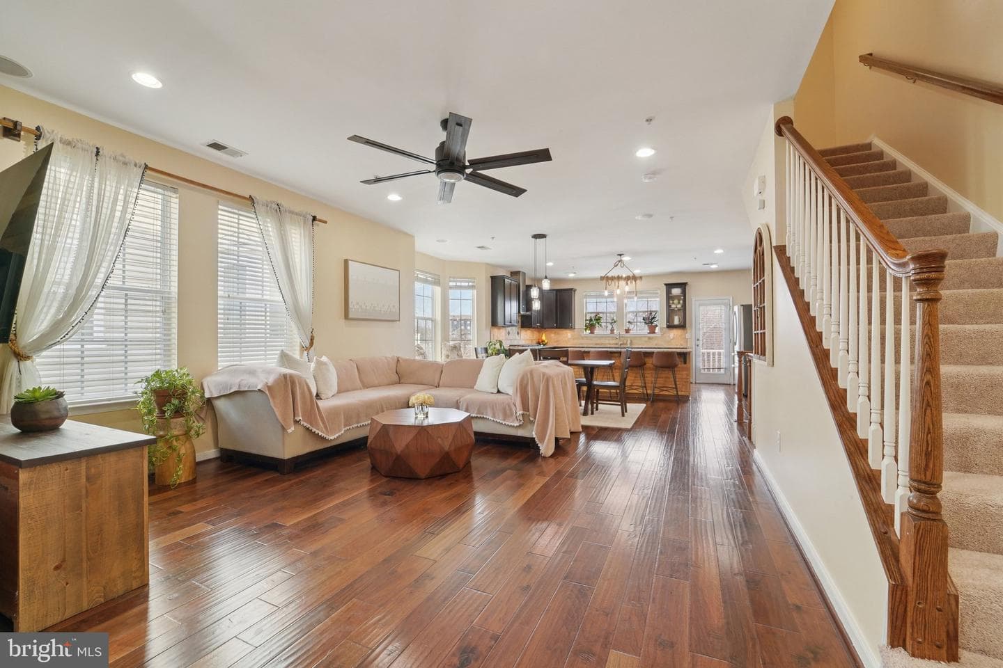 7054 Joann Khan Drive photo 6