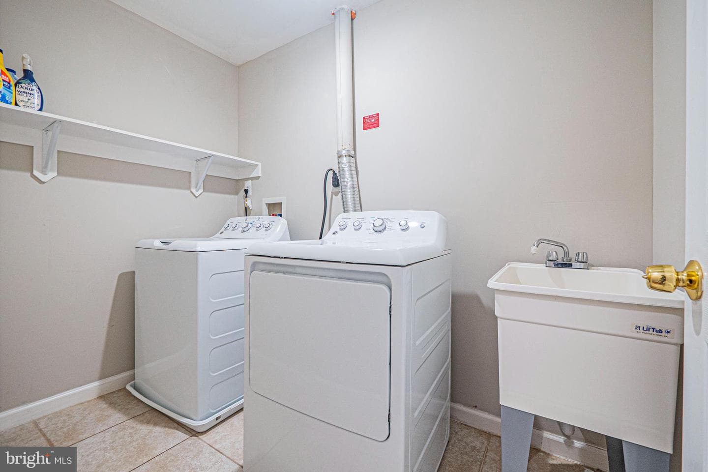 6414a Euclid Avenue photo 31