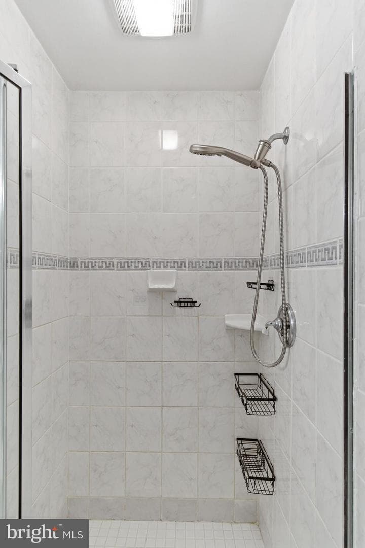 8828 Birchwood Way photo 18