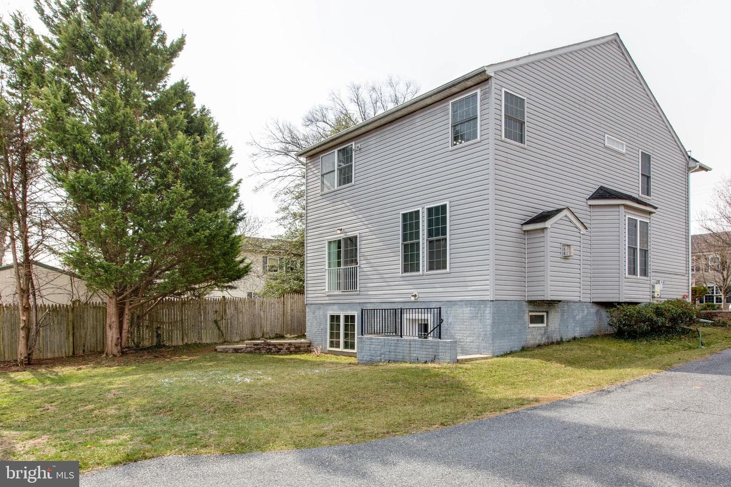 6447 Loudon Avenue photo 55
