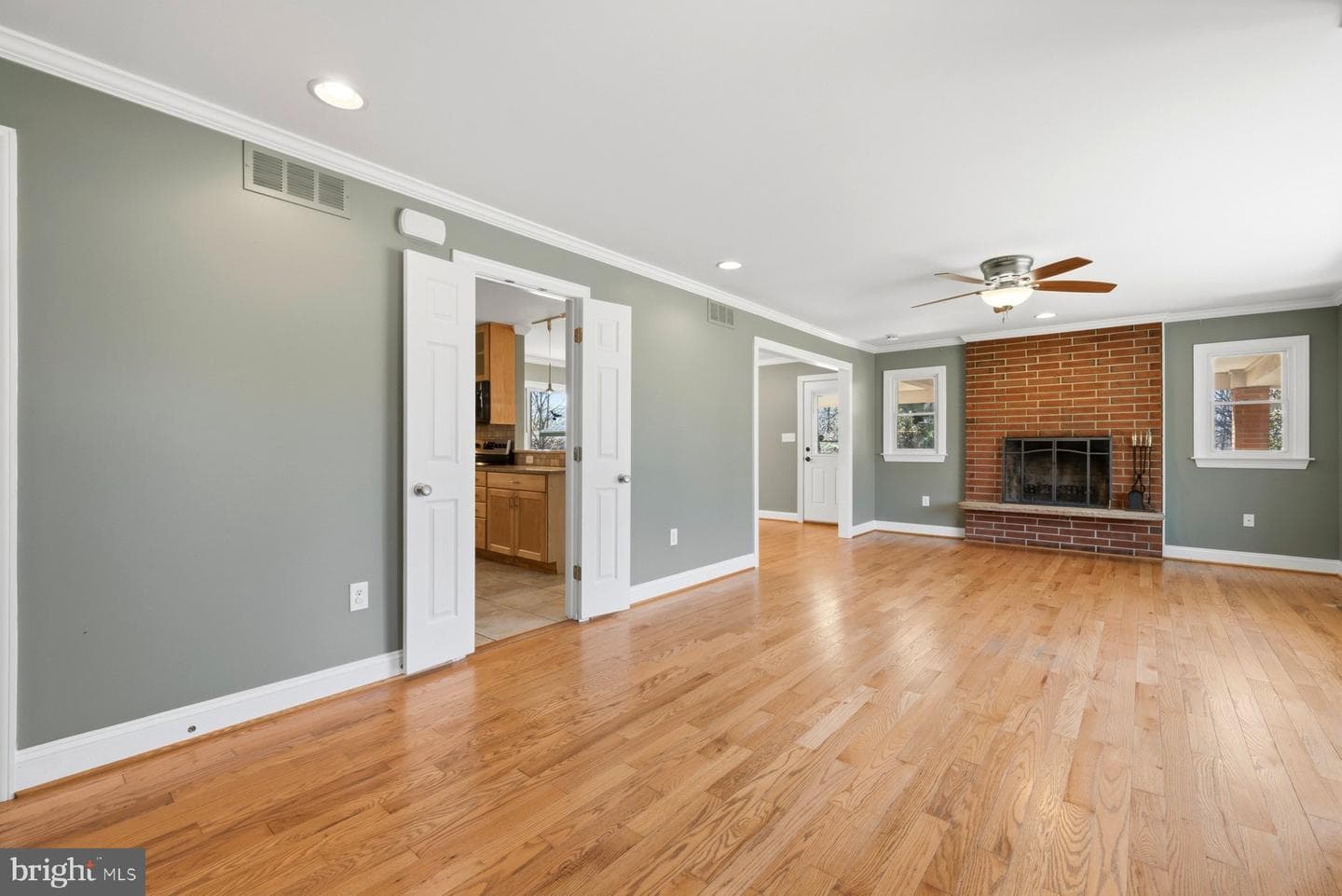 8966 Chapel Avenue photo 4