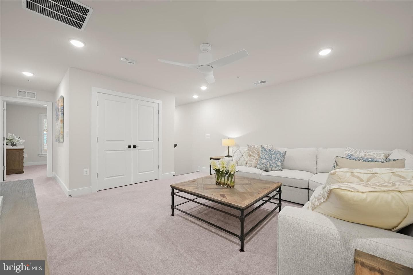 8104 Lisa Lane photo 25
