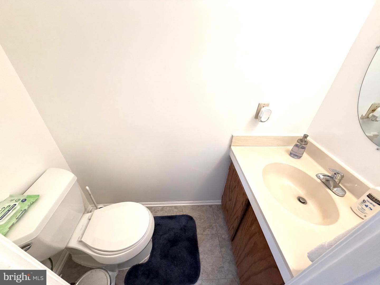 6668 Ducketts Lane #18-9 photo 11