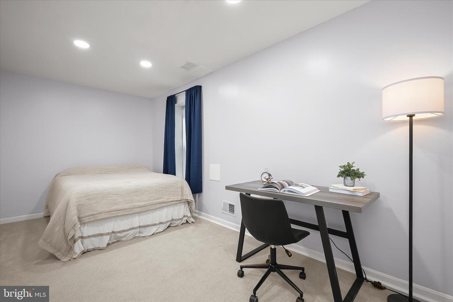 8524 Moon Glass Court photo 46