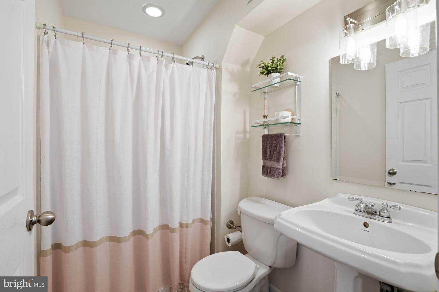 10208 Cabery Road photo 12