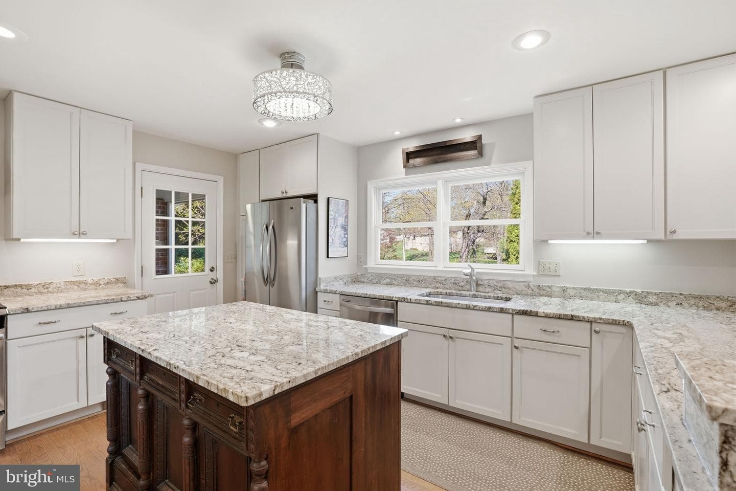 10208 Cabery Road photo 8