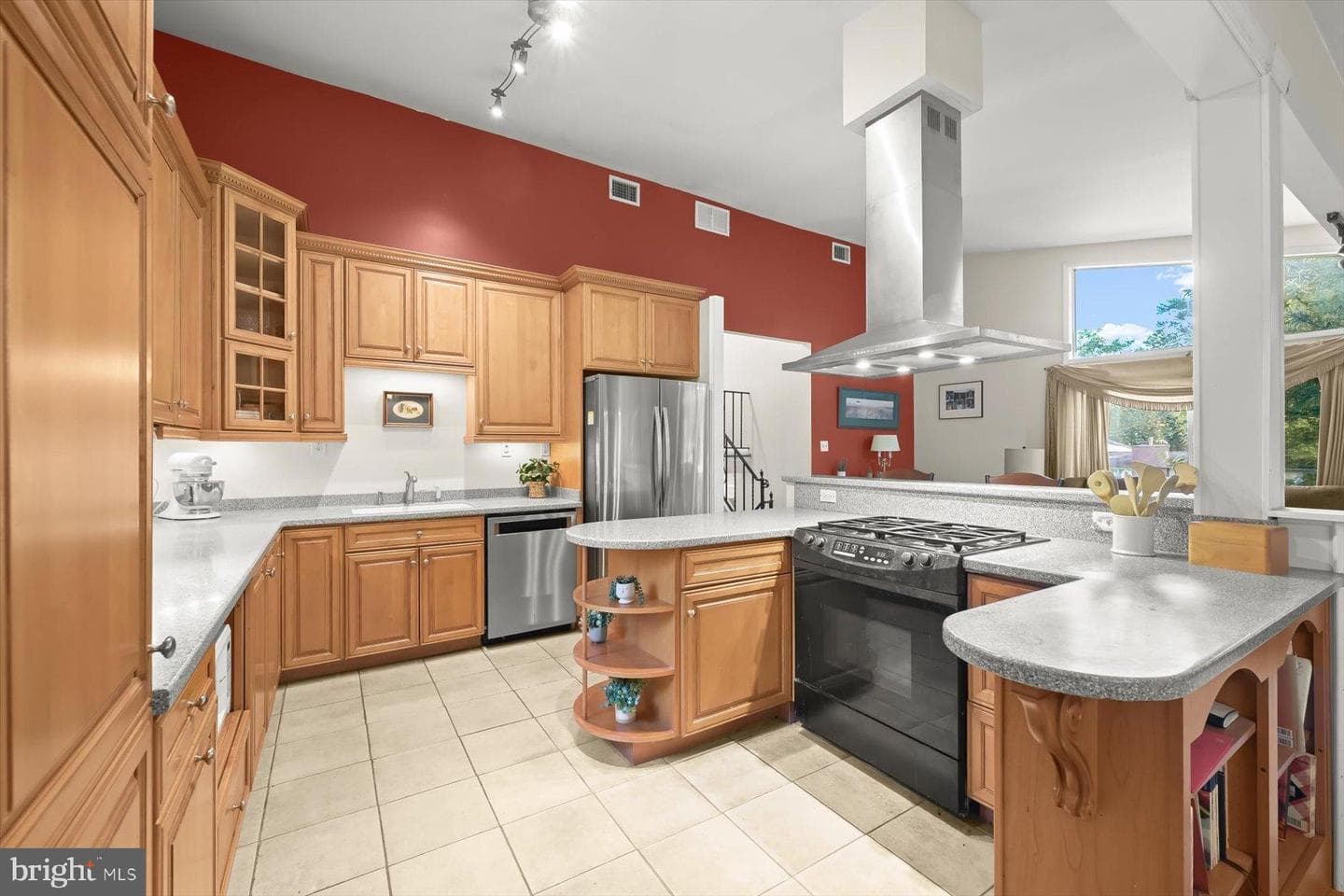 9233 Spring Valley Road photo 6