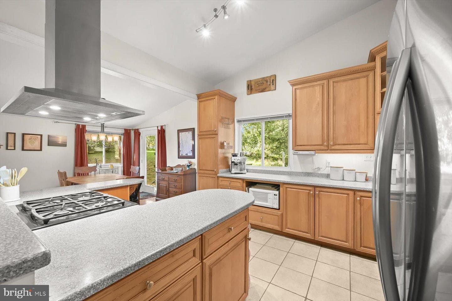 9233 Spring Valley Road photo 7
