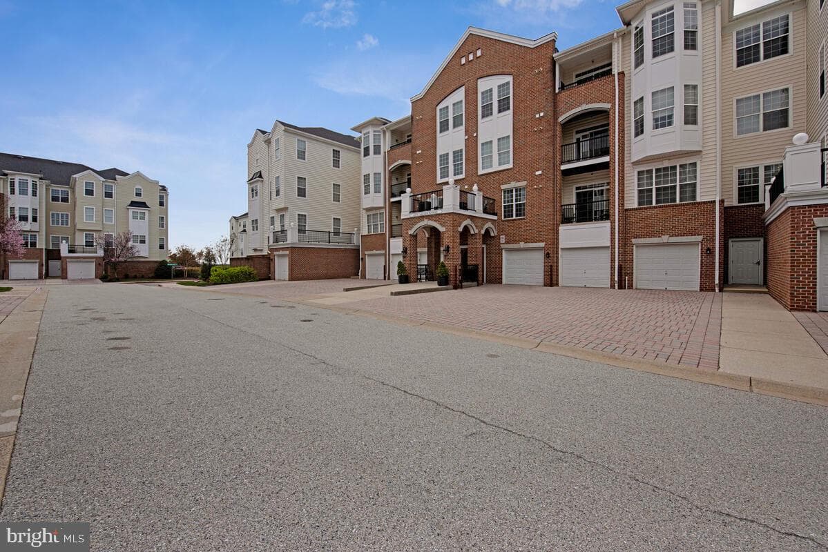 6150 Shadywood Road #207 photo 13