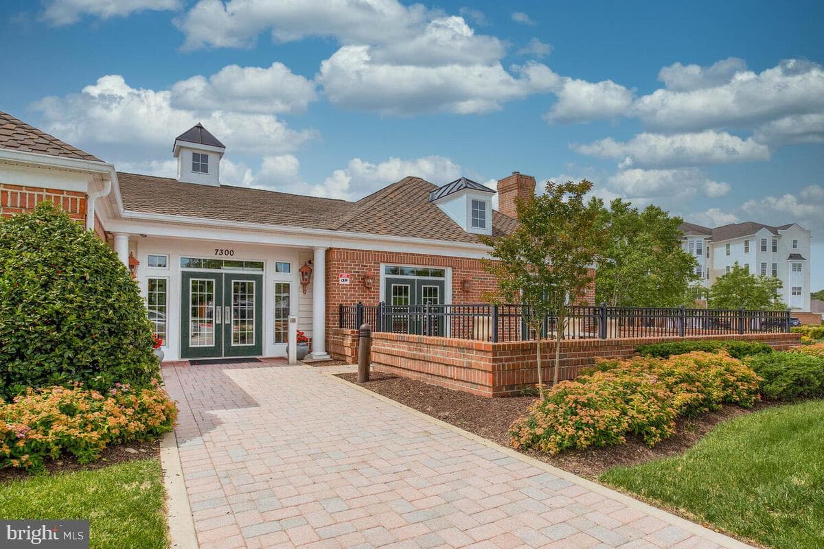 6150 Shadywood Road #207 photo 54