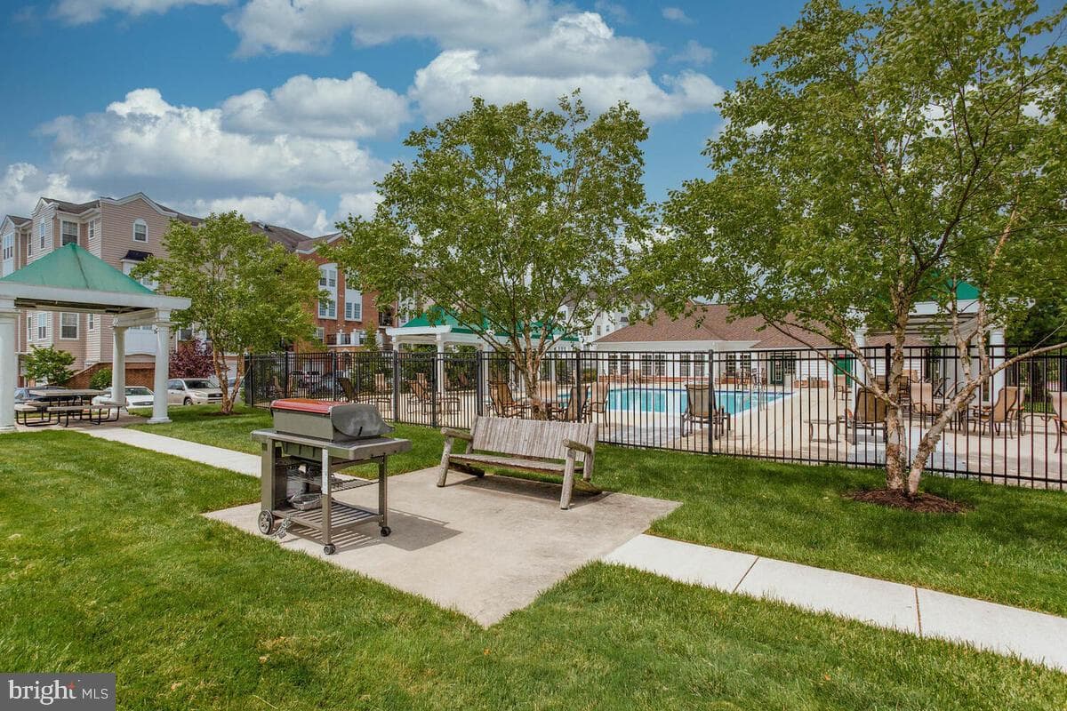 6150 Shadywood Road #207 photo 61