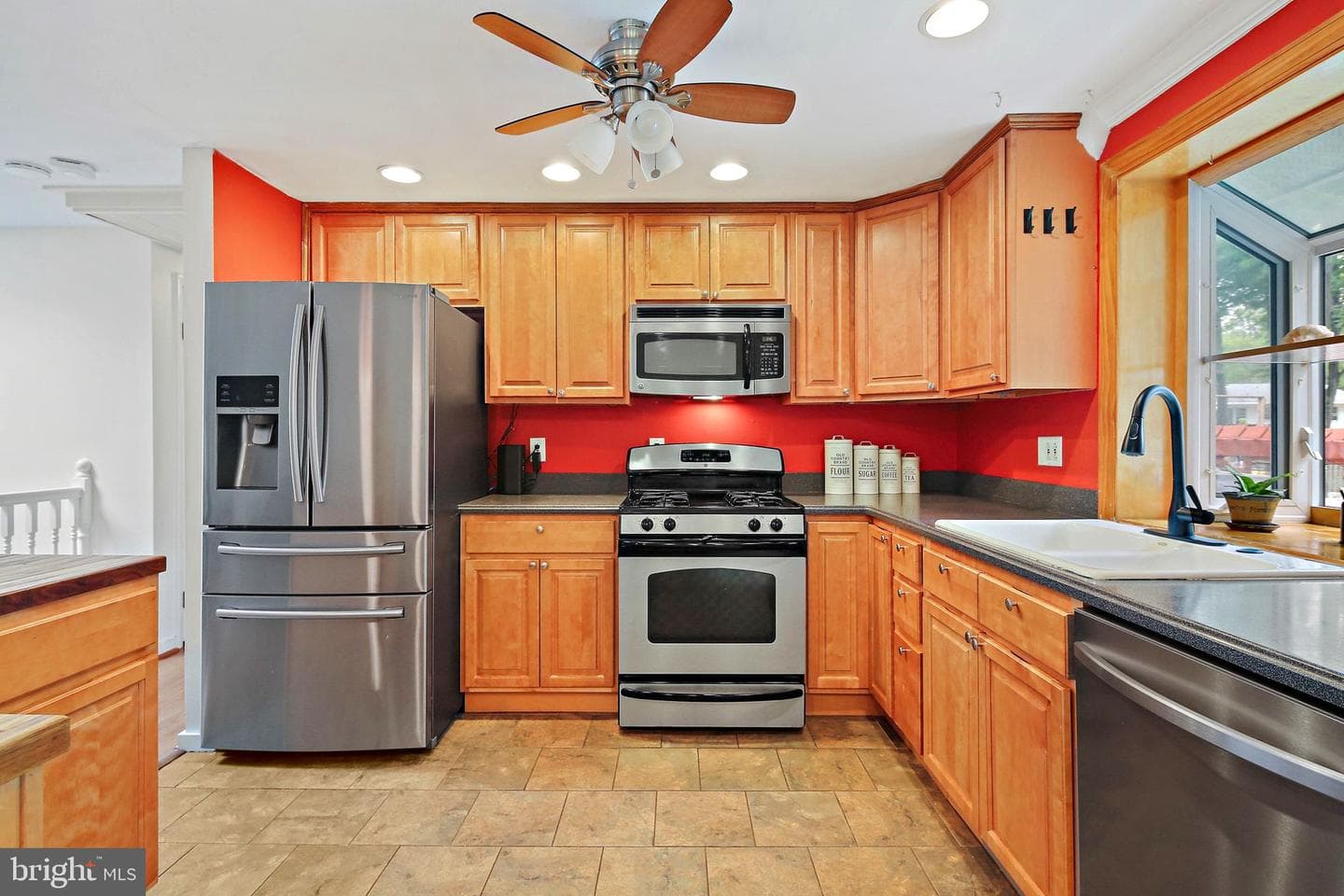 5033 Three Kings Lane photo 8