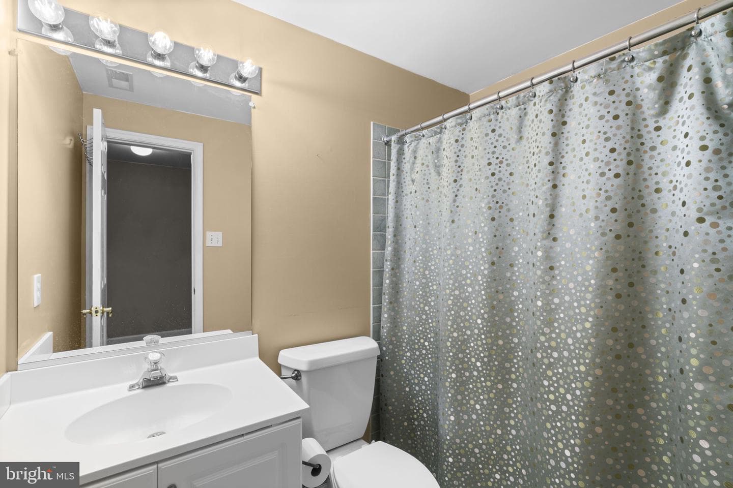 2877 Thornbrook Road photo 35