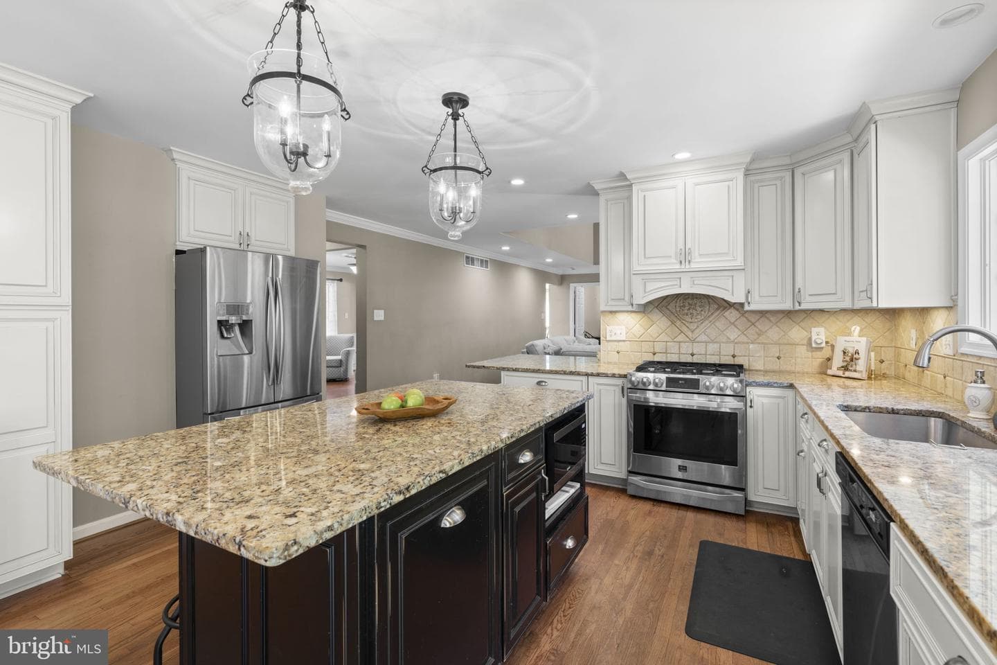 2877 Thornbrook Road photo 9