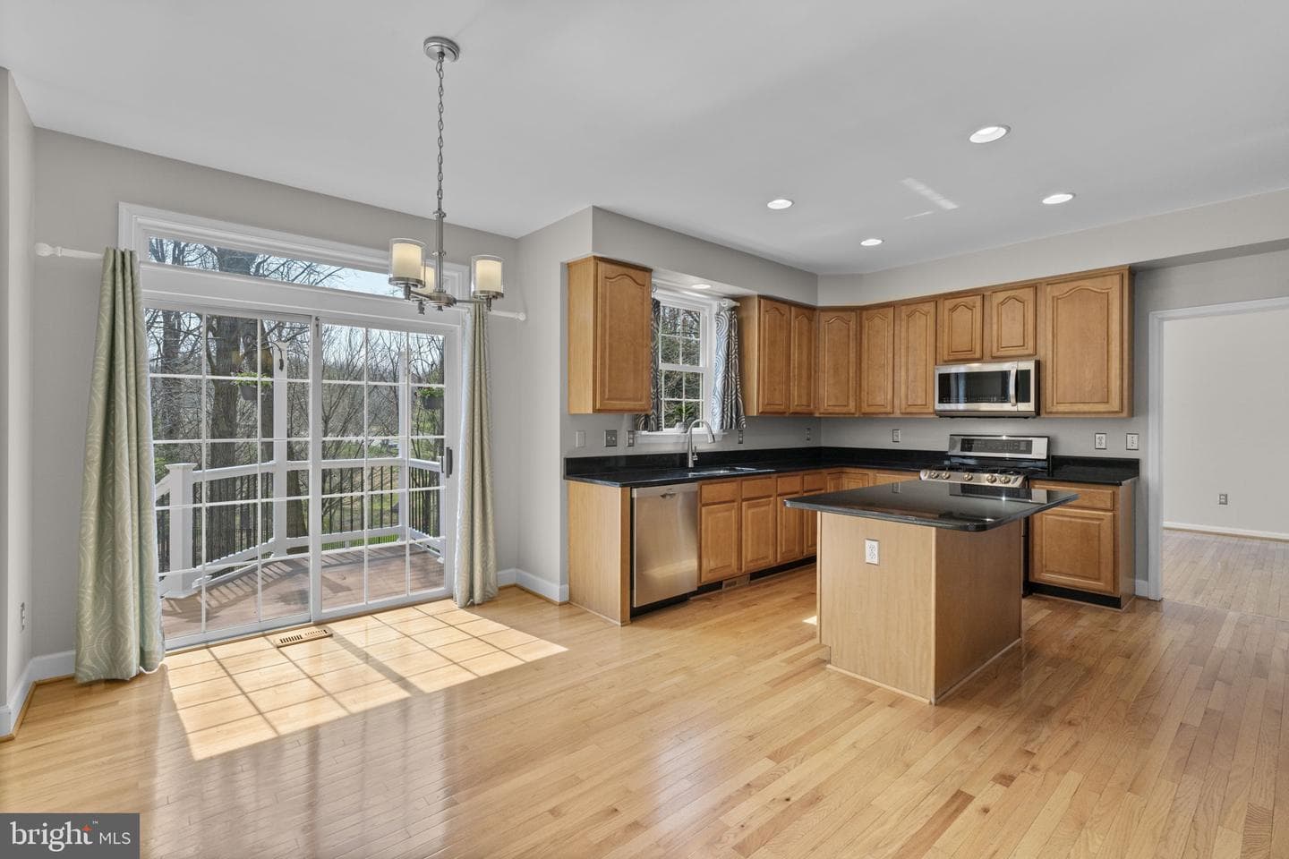 4520 Tulip Way photo 2