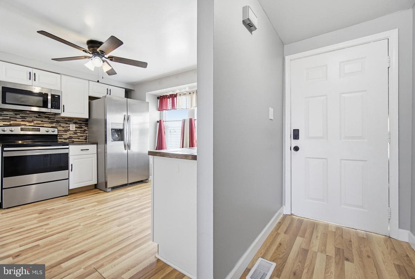 7247 Procopio Circle photo 6