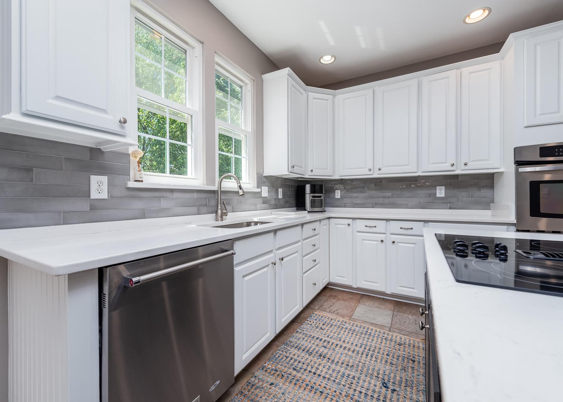 6420 Distant Melody Place photo 8