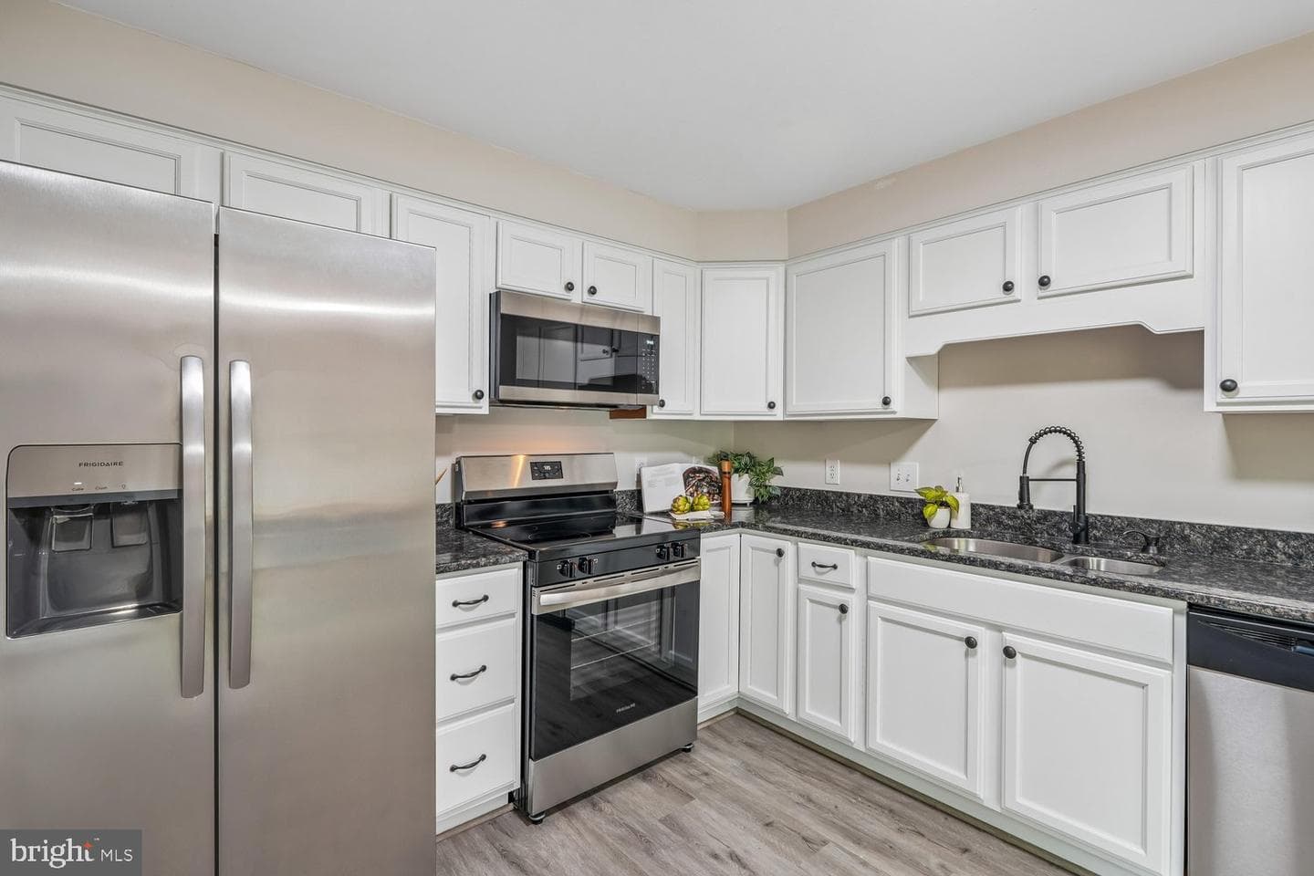 9955 Guilford Road photo 7