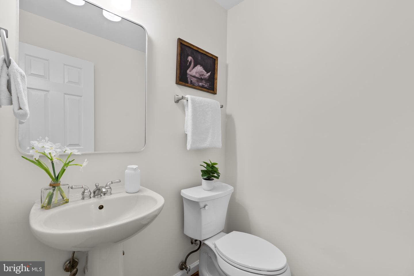 5248 Grovemont Drive photo 11