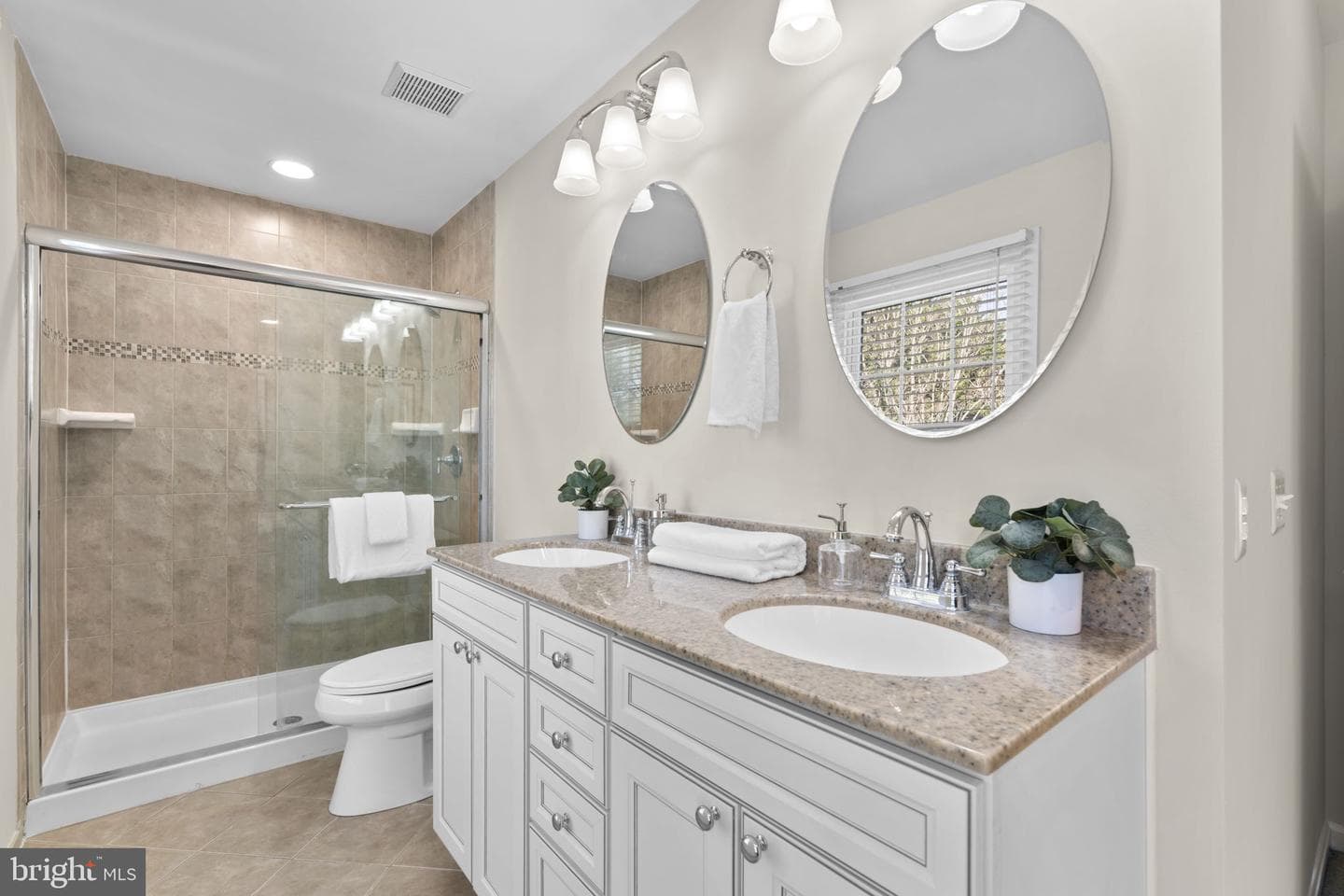 8525 Trail View Drive photo 23