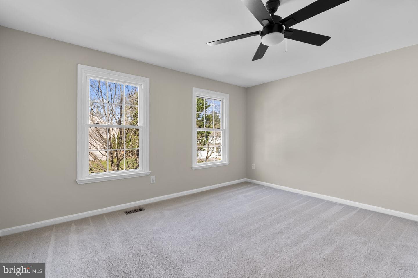 8525 Trail View Drive photo 25