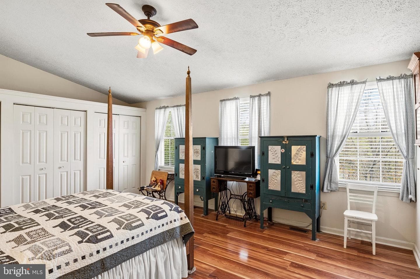 6415 Michael Elizabeth Way photo 16
