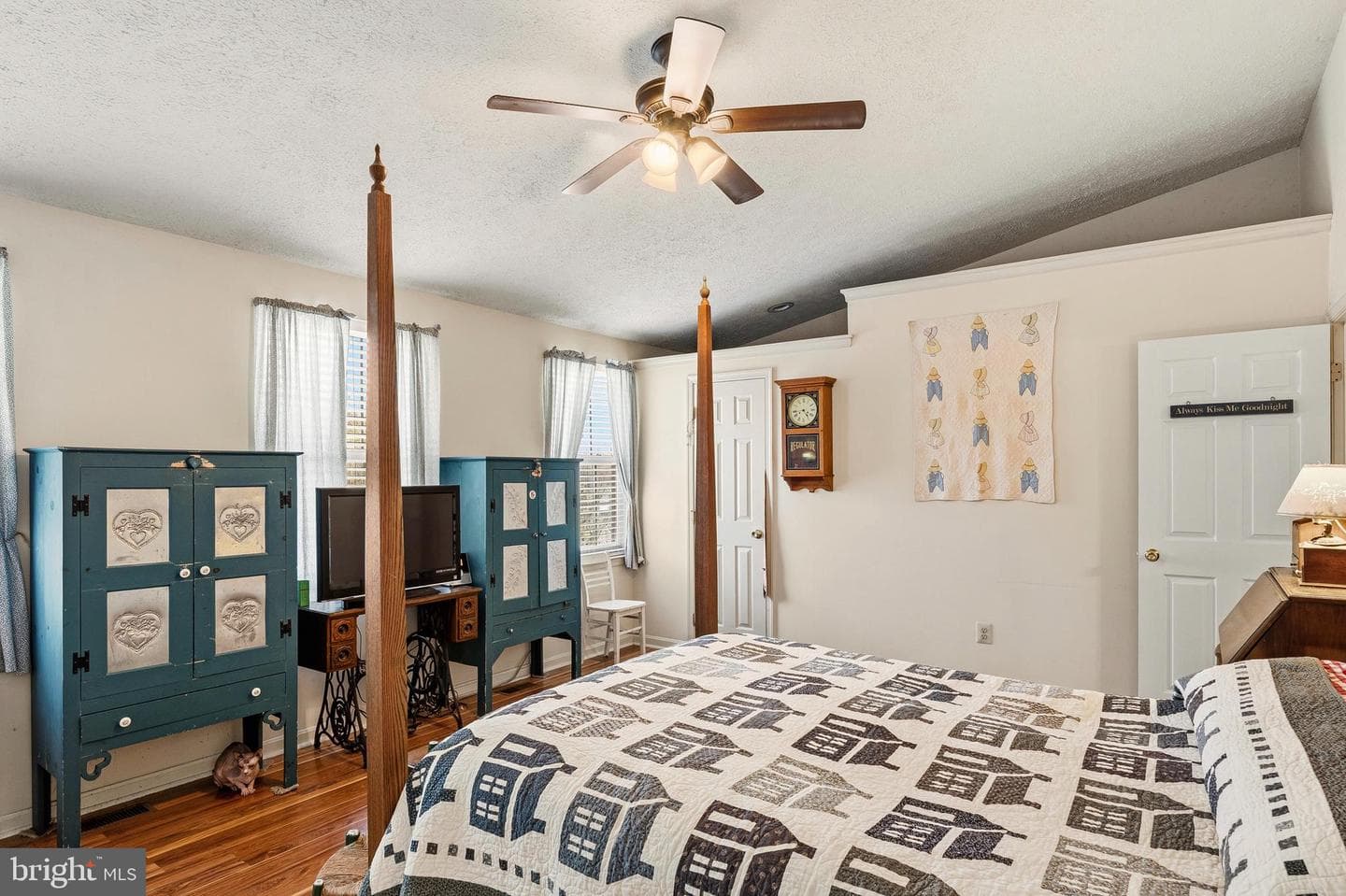 6415 Michael Elizabeth Way photo 17