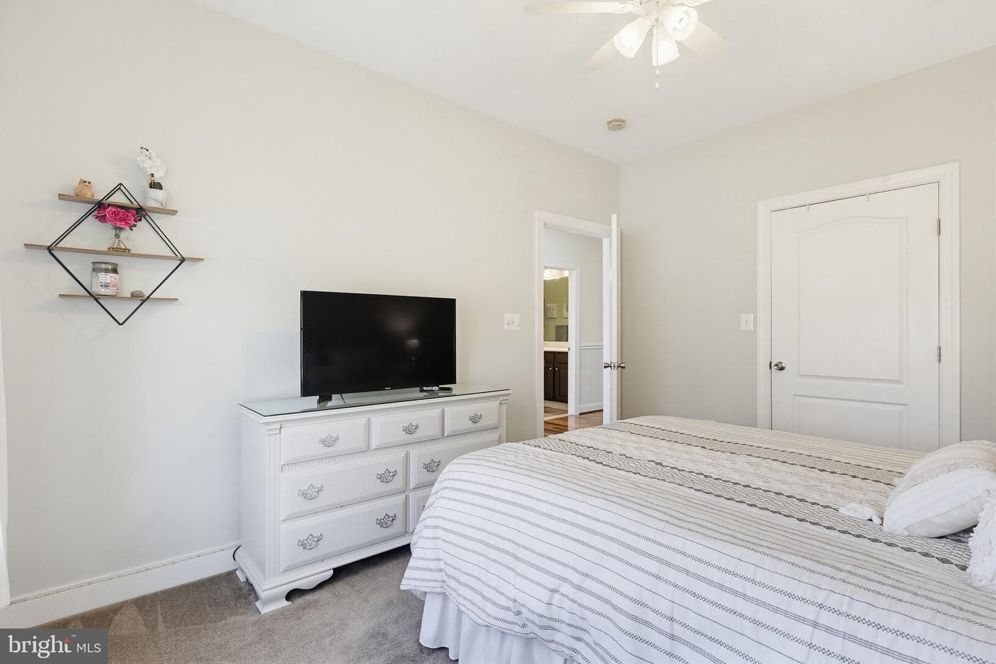 8951 Chapel Avenue photo 21