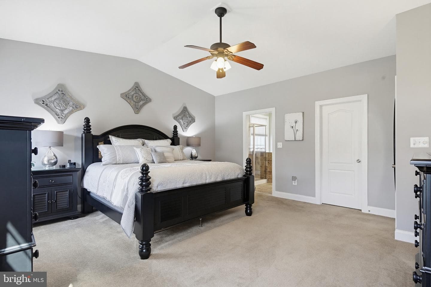 8951 Chapel Avenue photo 4