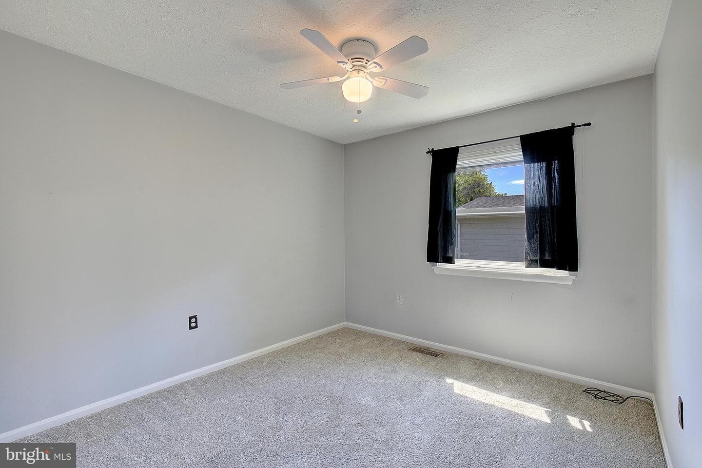 6421 Harthorn Avenue photo 16