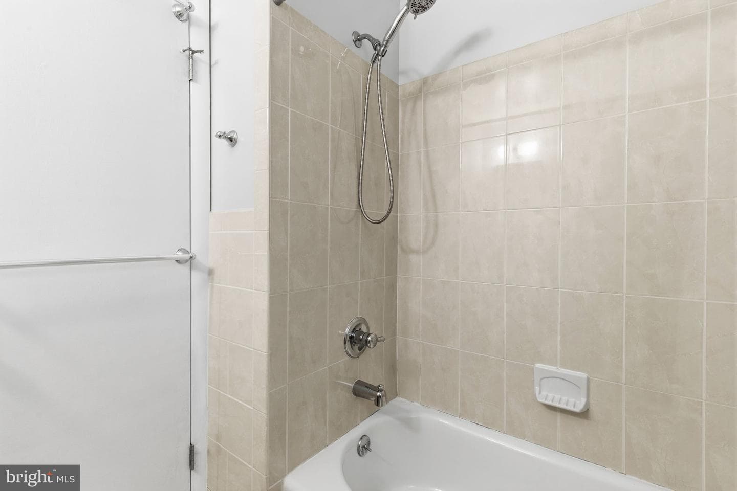 9827 Robinson Boulevard photo 18