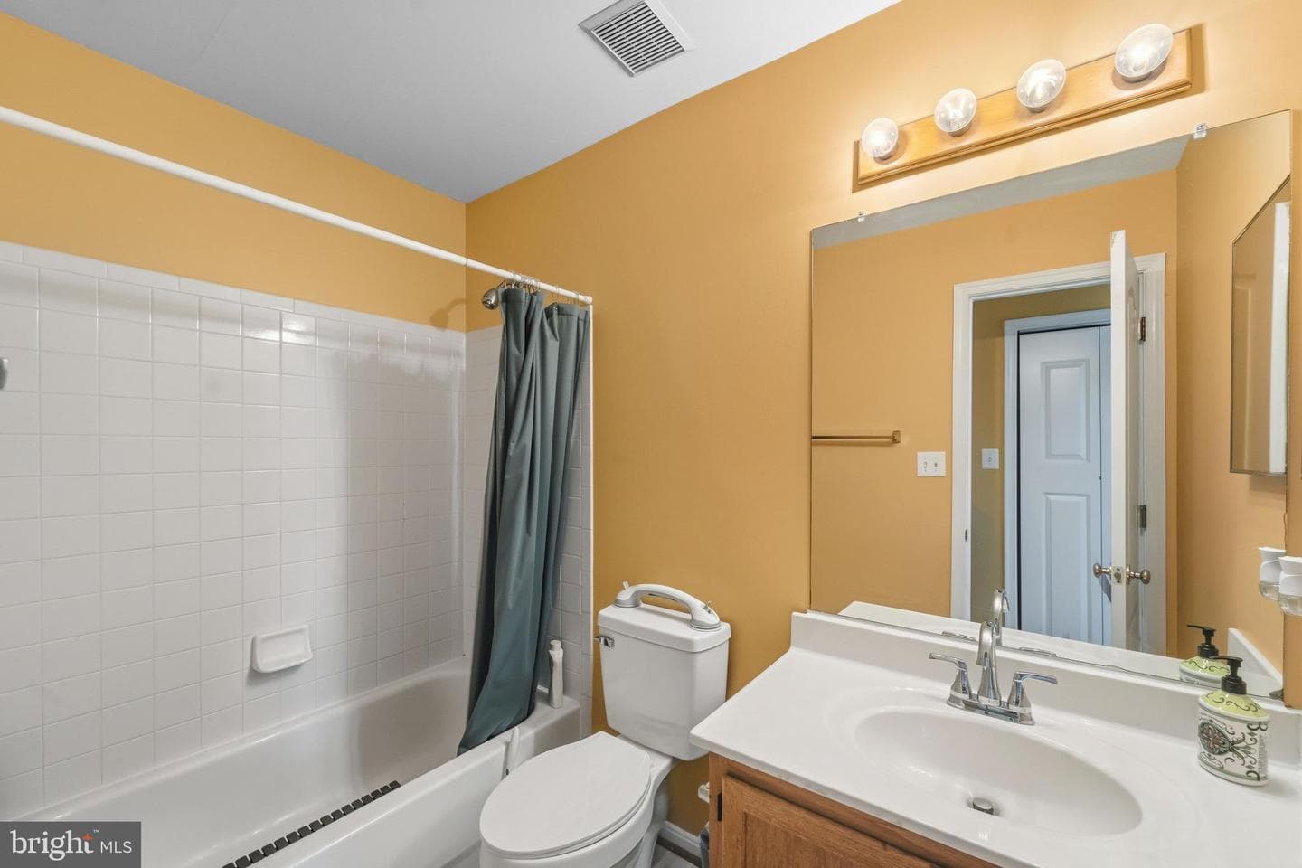 4940 Lee Farm Court #94 photo 32