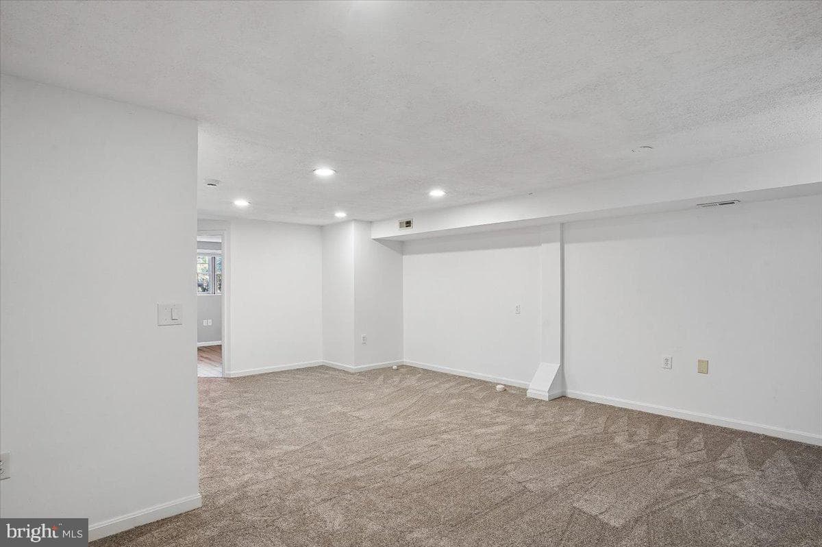 9329 Kendal Circle photo 22