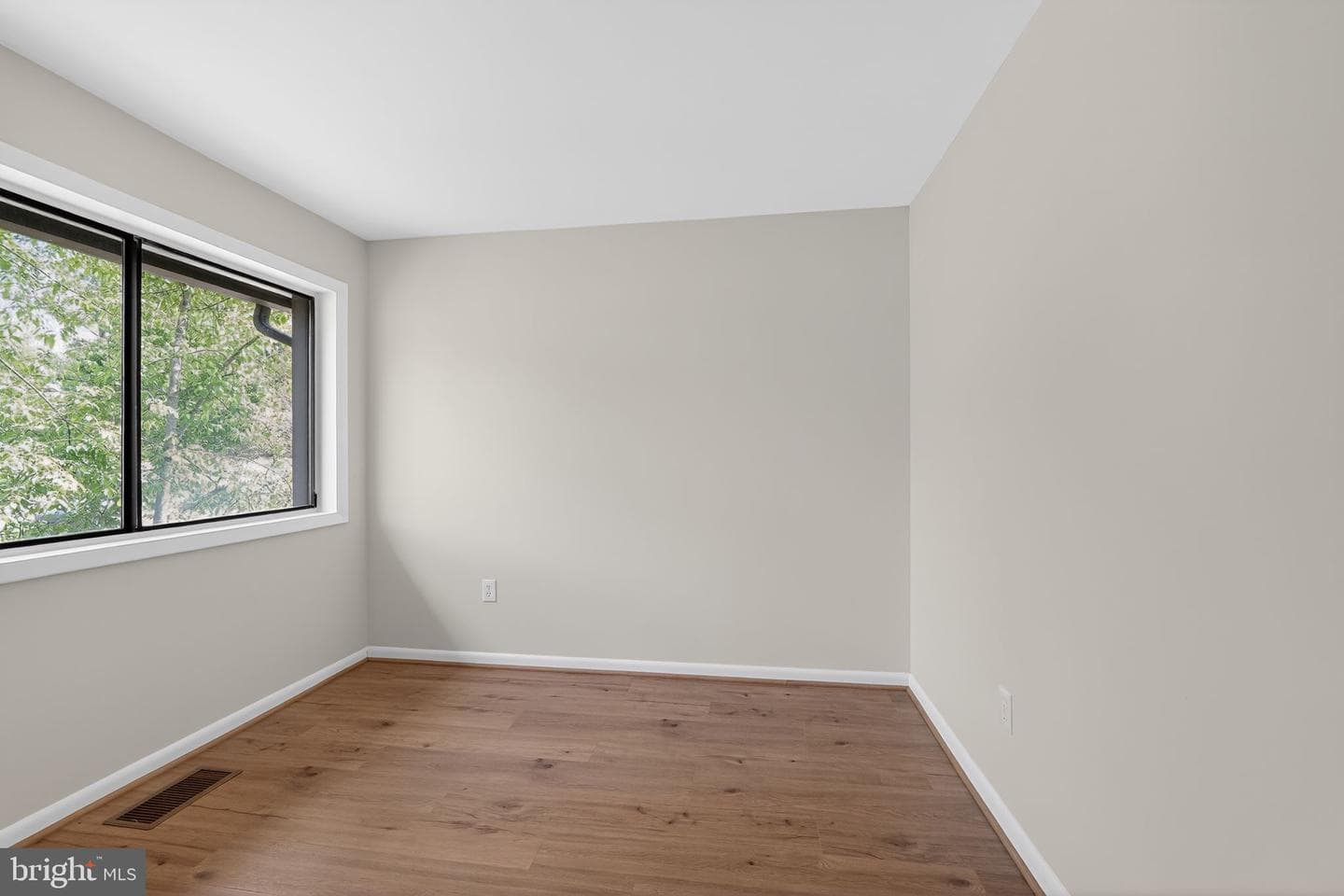 9492 Timesweep Lane photo 27