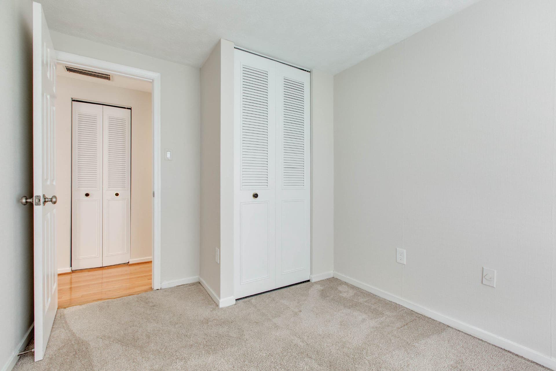 6668 Buckstone Court photo 27