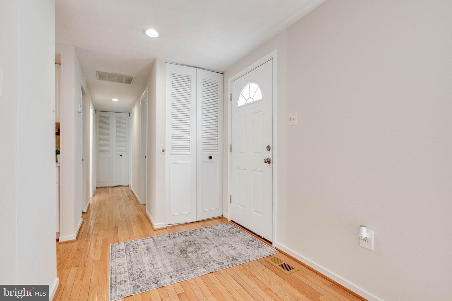 6668 Buckstone Court photo 5