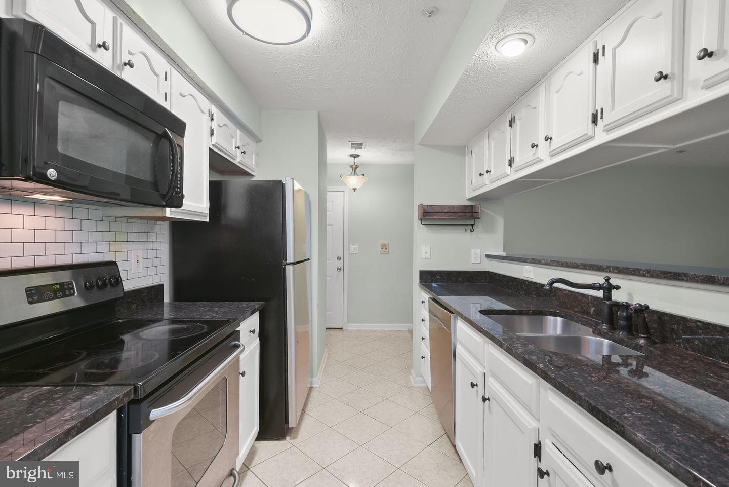 6205 Sandpiper Court #201 photo 2